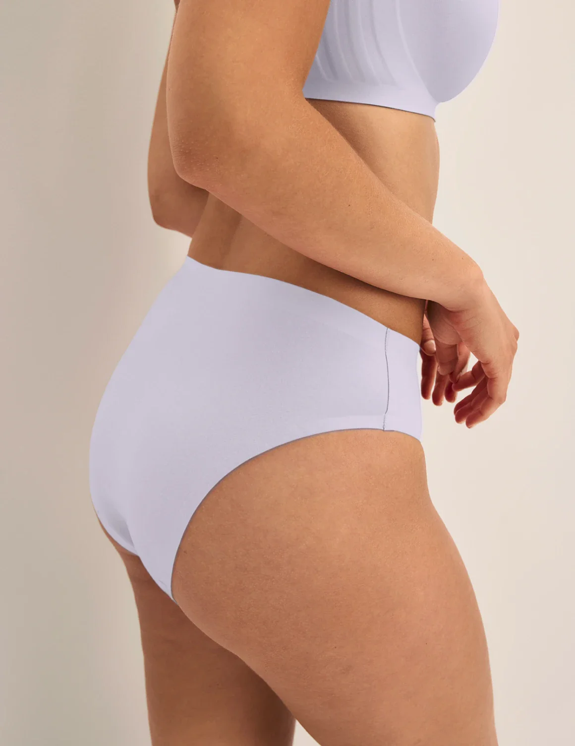 Essential No-Show French Cut - Image 19