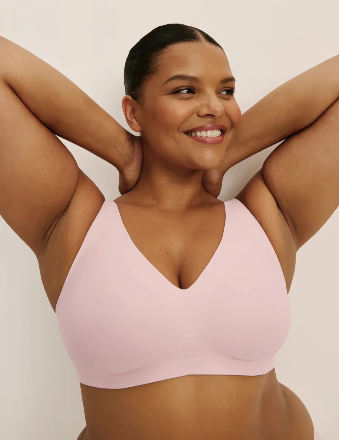Revolution V-Neck Bra - Image 4
