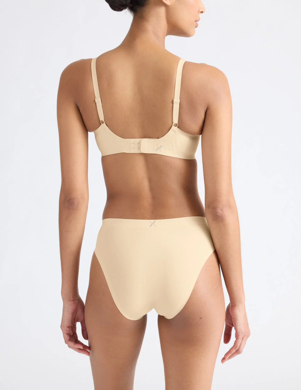Revolution V-Neck Bra - Image 25